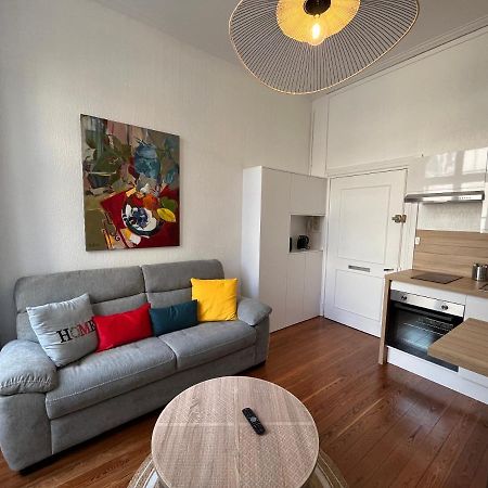 Paon, Coquet Appt Avec Parking A Caen Apartment ภายนอก รูปภาพ